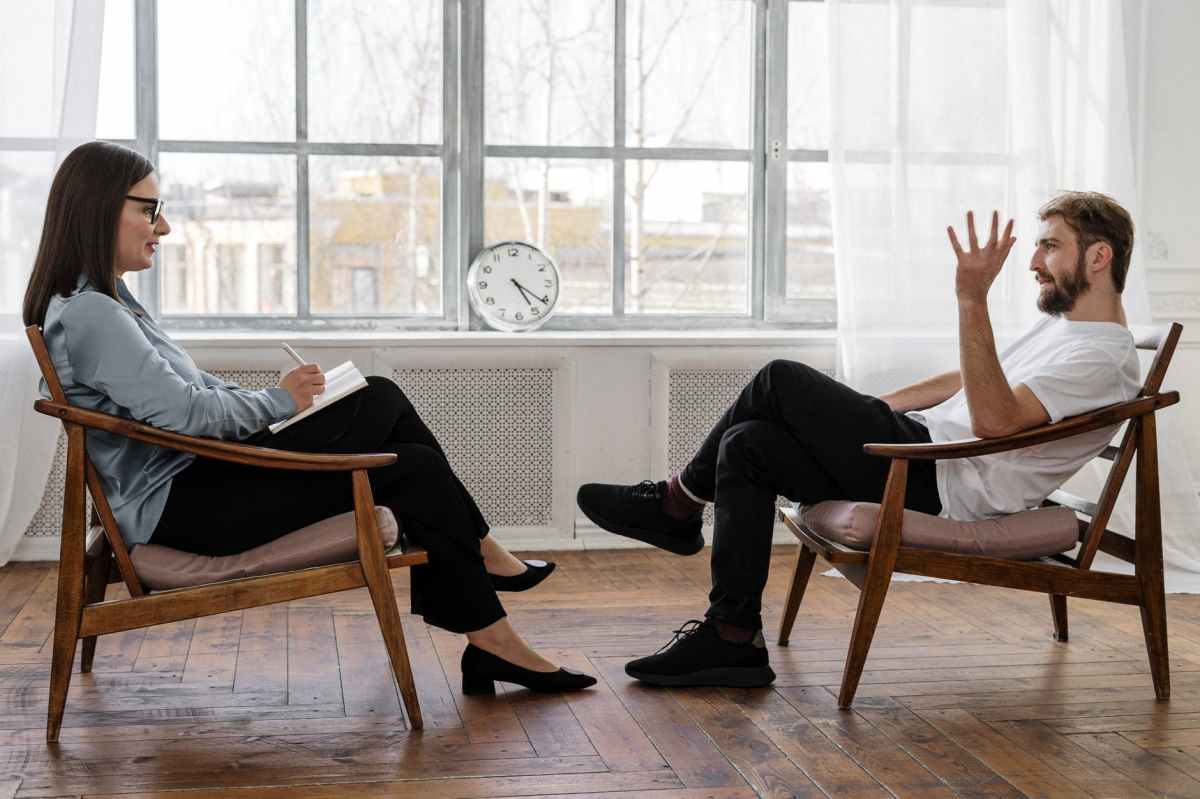 Do You Need a Coach or a&nbsp;Therapist?